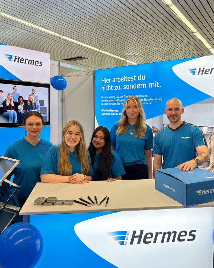 Gruppenfoto am Hermes Germany Messestand