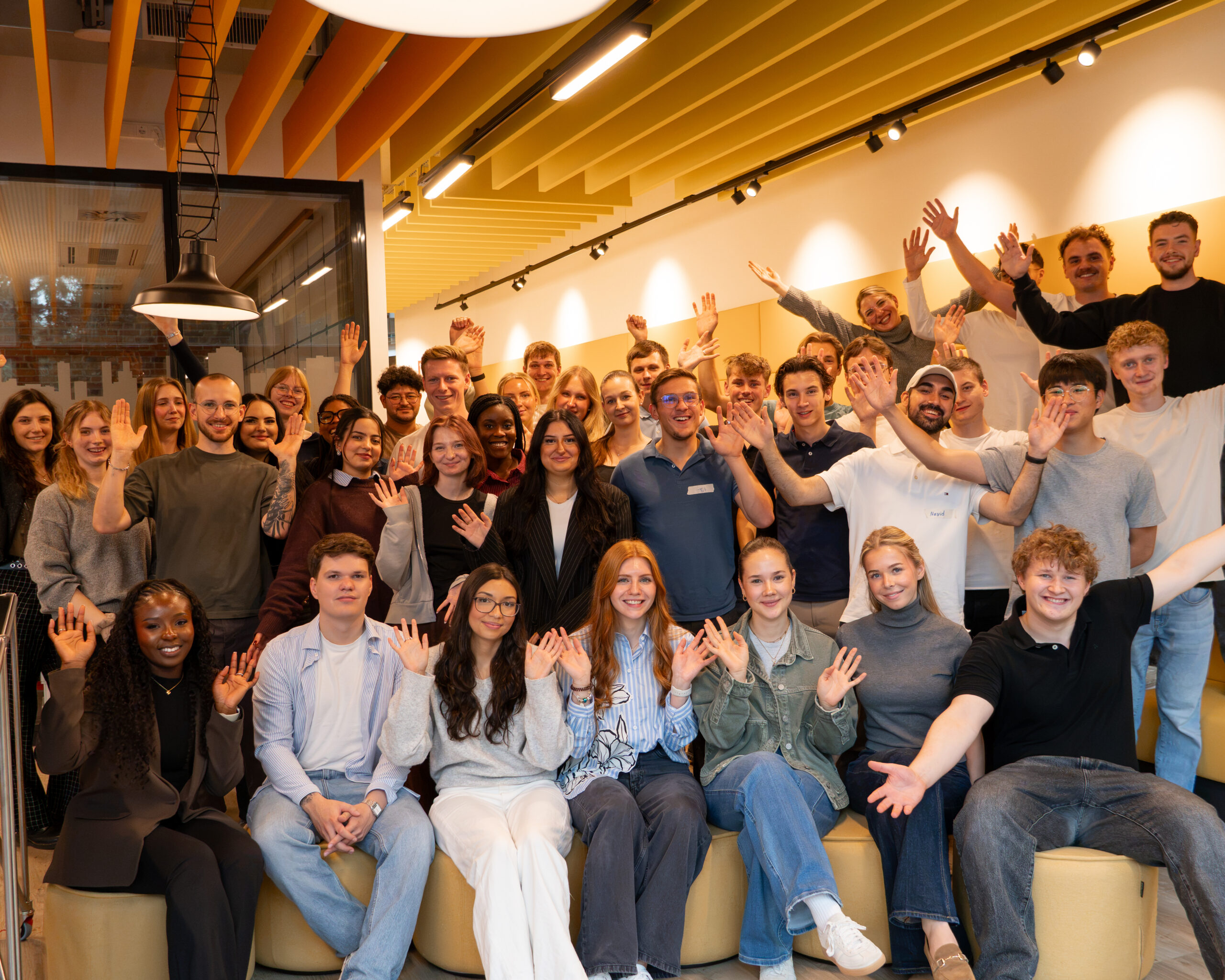 Gruppenbild Azubis Hermes Germany